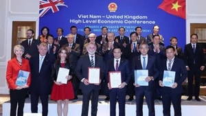 General Secretary of the Communist Party of Viet Nam To Lam at the signing ceremony of cooperation agreements between ministries, branches, localities and enterprises of Viet Nam and the UK (Photo: VNA)