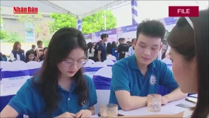 Video: Ha Noi generates nearly 160,000 jobs in eight months