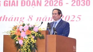 Prime Minister Pham Minh Chinh addresses the conference. (Photo: Tran Hai)