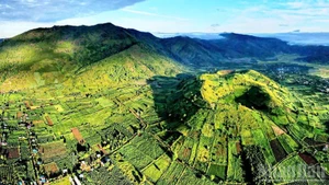 The beauty of Chu Dang Ya volcano attracts many visitors.