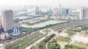 Thang Long Boulevard — a vital transport artery in western Ha Noi.