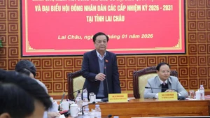 National Assembly Vice Chairman Le Minh Hoan speaks during a meeting with Lai Chau leaders on preparations for the elections of the 16th NA and People’s Councils at all levels.