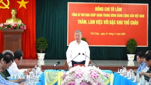 Party General Secretary To Lam speaks at the working session. (Photo: VNA)