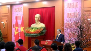 Party General Secretary To Lam speaks at the meeting with outstanding overseas Vietnamese (Photo: Dang Khoa)