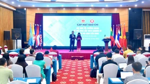 The press briefing on the 16th ASEAN Senior Officials Meeting on Sports (SOMS 16) and the 8th ASEAN Ministerial Meeting on Sports.