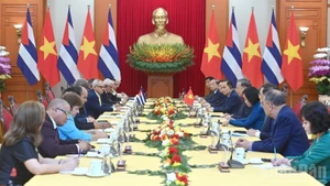 Party General Secretary To Lam hosts a reception for President of the National Assembly of People's Power and President of the Council of State of Cuba Esteban Lazo Hernandez in Ha Noi on October 1, 2025 (Photo: Dang Khoa)