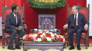 Party General Secretary To Lam receives President of the Data Centre Group at Marvell Technology Inc. Sandeep Bharathi in Ha Noi on October 1, 2025 (Photo: VNA) 
