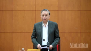 In pictures: Party chief works with subcommittees for 14th National Party Congress