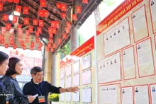 Preparations at polling station No. 05 at Trung Vuong Secondary School (Cua Nam ward, Ha Noi) have been basically completed. (Photo: VNA)