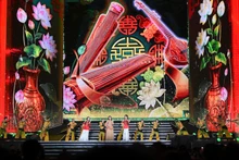 The seamless combination of music, lighting, and heritage brings a wonderful experience for the audience attending the “Light Concert – Welcome the New Year 2026.” (Photo: The Dai)