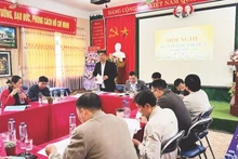 The conference to sign the emulation commitment among high schools for the 2025–2026 academic year at Muong Cha High School in Dien Bien Province.