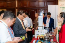 Tripartite cooperation helps management and development of transparent, responsible, and sustainable digital trade activities (Illustrated photo- Source: BICH LIEN)