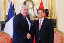 Prime Minister Pham Minh Chinh meets with French Senate President Gérard Larcher, Paris, June 10 (Photo: VNA)