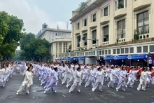 The elderly participate in a health exercise festival in Ha Noi. (Photo: THUY HA)