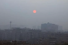 Pollution smog covers the sky in Cairo, Egypt on January 8, 2022. (Photo: Xinhua/VNA)