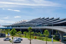 The T2 Passenger Terminal of Phu Bai International Airport (Hue) — winner of the Gold Prize at the 2025 National Architecture Awards. (Photo: Organising Committee)