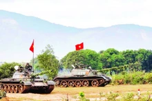 Practicing defensive area exercises in Military Region 5 (Photo: NDO)