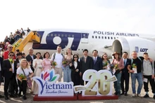 The ceremony welcoming the 20-millionth international visitor to Viet Nam in 2025. (Photo: Ministry of Culture, Sports and Tourism)