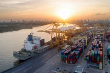 Exports to the US, Viet Nam’s largest market, surged by 34% year-on-year, the fastest pace since January 2024. (Photo: nhandan.vn)