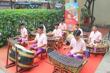 A Khmer five-tone music performance at the programme introducing and displaying intangible cultural heritage in association with tourism development in ethnic minority-inhabited and mountainous areas in 2025. (Photo: TITC)
