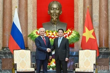 State President Luong Cuong and Chairman of State Duma Vyacheslav Volodin at the meeting.