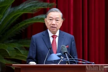 General Secretary To Lam delivers the closing speech.