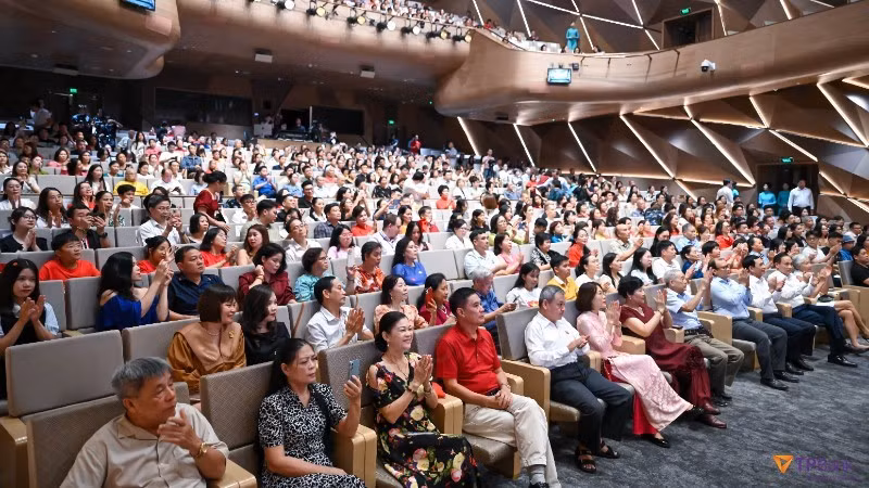 Two special art programmes to be held at Ho Guom Theatre to raise funds in support of people affected by natural disasters. (Illustrative photo)