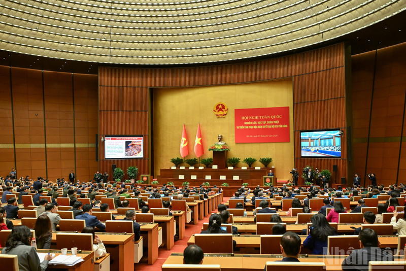 The national conference on studying, grasping and implementing the Resolution of the 14th National Party Congress is held at Dien Hong Hall, the National Assembly House. (Photo: Duy Linh)