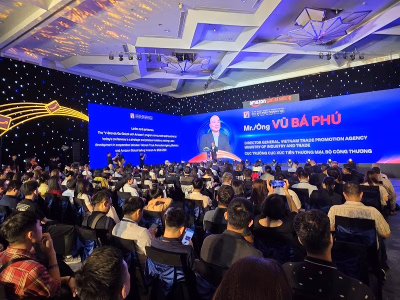 The conference titled “Export breakthrough: Vietnamese brands taking off globally” co-organised by Vietrade and Amazon Global Selling Viet Nam. (Photo: KIM DUNG)