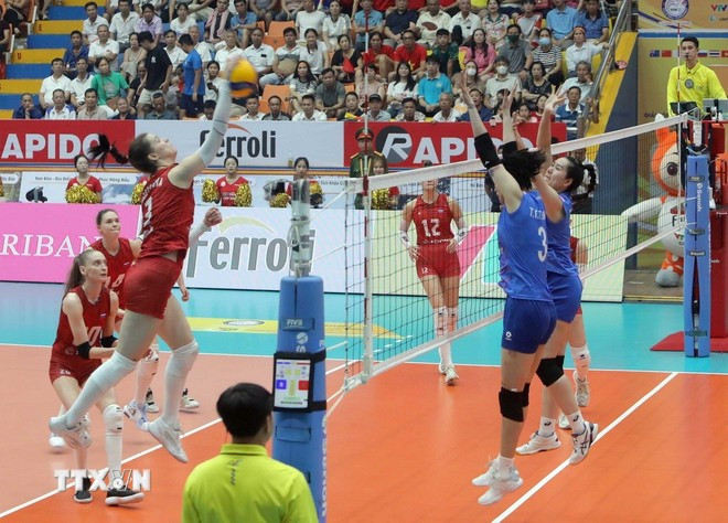 Vietnamese and Russian players in the final match of VTV Ferroli Cup 2025. (Photo: VNA)