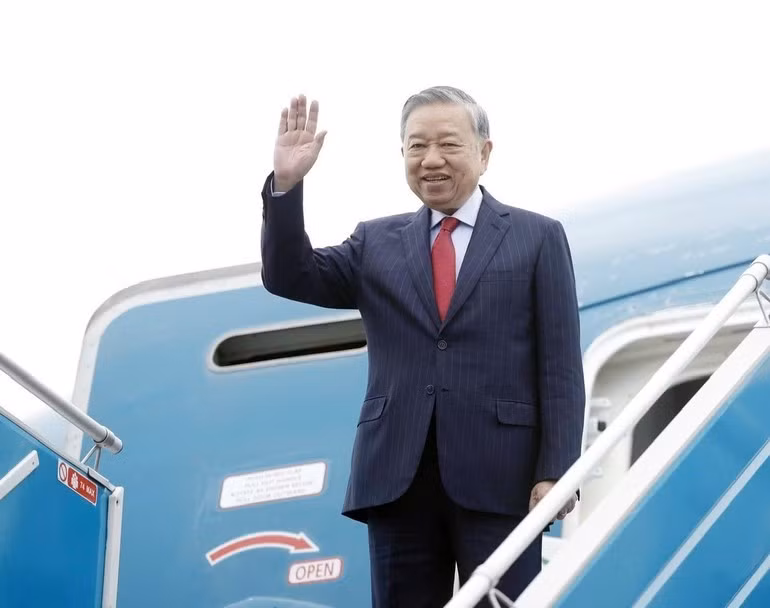 Party General Secretary To Lam leaves Ha Noi on February 18 morning to attend the inaugural meeting of the Board of Peace for Gaza in Washington D.C., the US. (Photo: VNA)