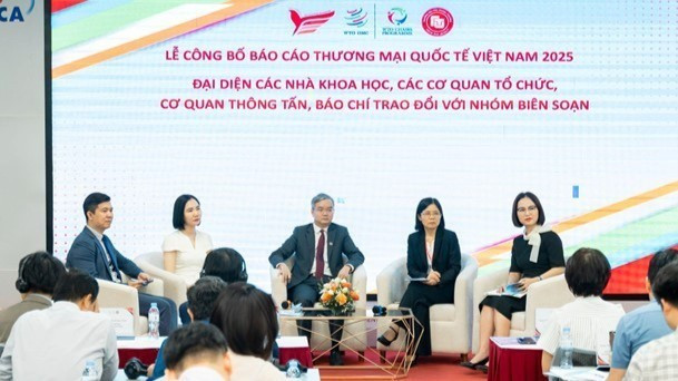 A dialogue space between academia, regulatory bodies, and the business community at the ceremony