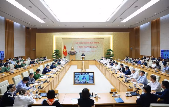 An overview of the first meeting in 2026 of the National Steering Committee for Cybersecurity. (Photo: VNA)