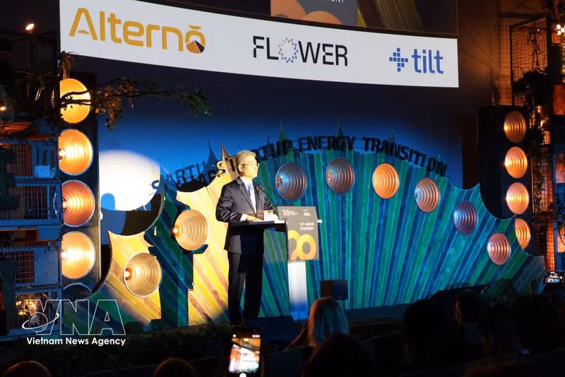 Vietnamese Ambassador to Germany Nguyen Dac Thanh speaks at the ceremony (Photo: VNA)