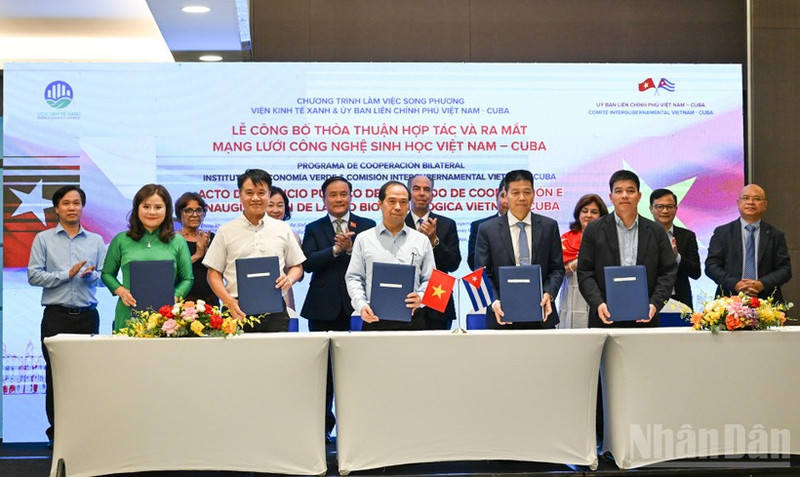 At the lauch of the Viet Nam – Cuba biotechnology network in Ha Noi on August 28. (Photo: NDO)