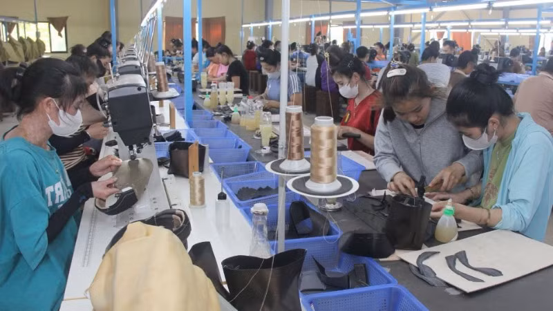 Many female ethnic minority workers in disadvantaged communes of Son La Province have been trained in sewing.