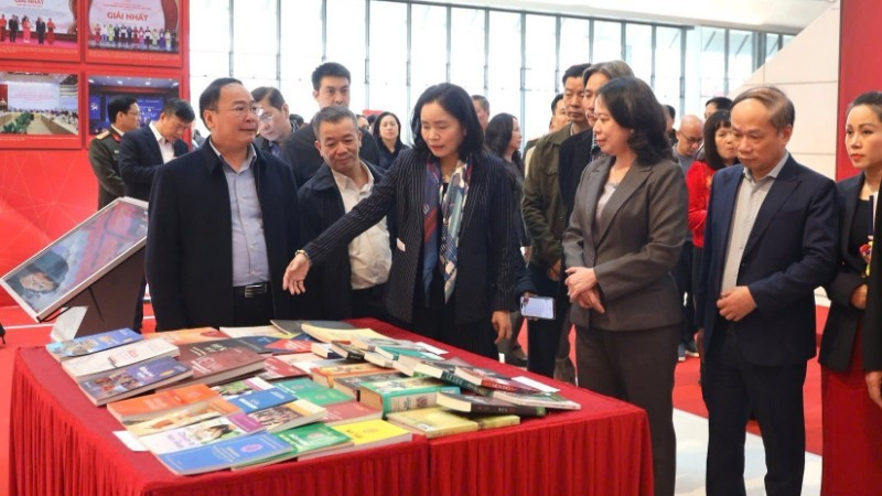 Vice President Vo Thi Anh Xuan inspects preparations for the 11th National Patriotic Emulation Congress