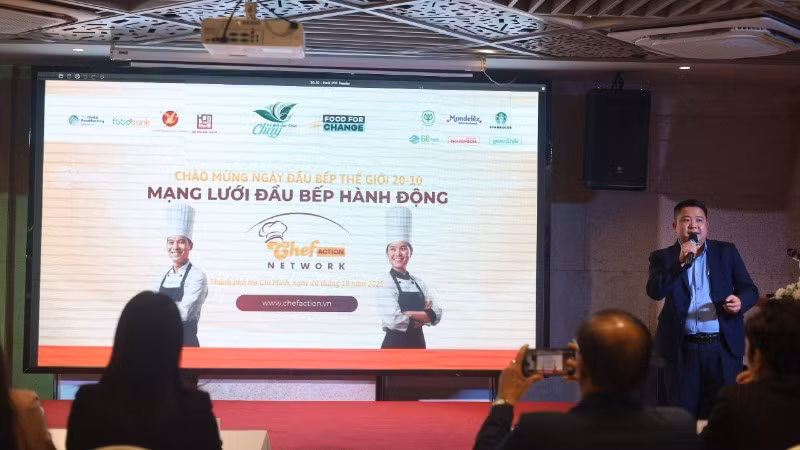 A project representative introduces the Chef Action Network initiative.