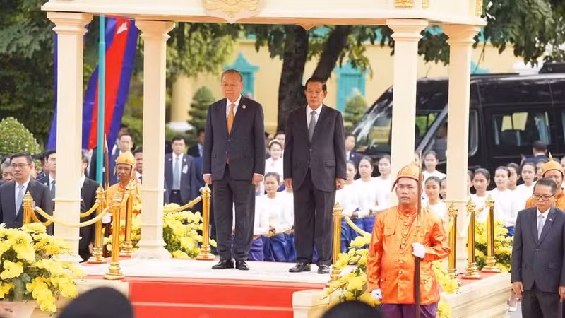 The official welcome ceremony for General Secretary of the Communist Party of Viet Nam Central Committee To Lam during his state visit to Cambodia in Phnom Penh on February 6, 2026. (Photo: DINH TRUONG)
