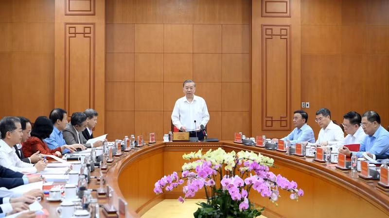 Party General Secretary To Lam speaks at the meeting (Photo: NDO)