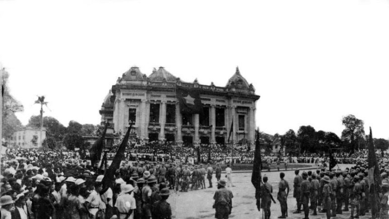 The August Revolution rally in Ha Noi in full fervour. (Photo: VNA)