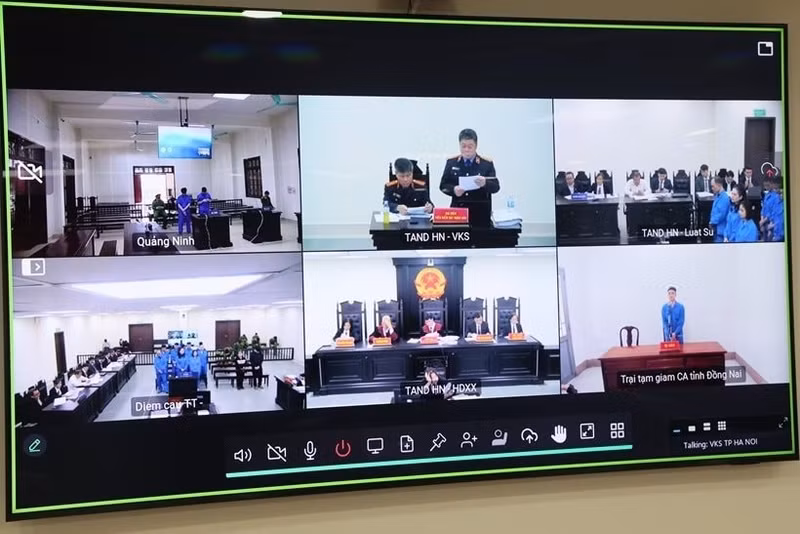 Online footage of a criminal trial at the Ha Noi People’s Court.