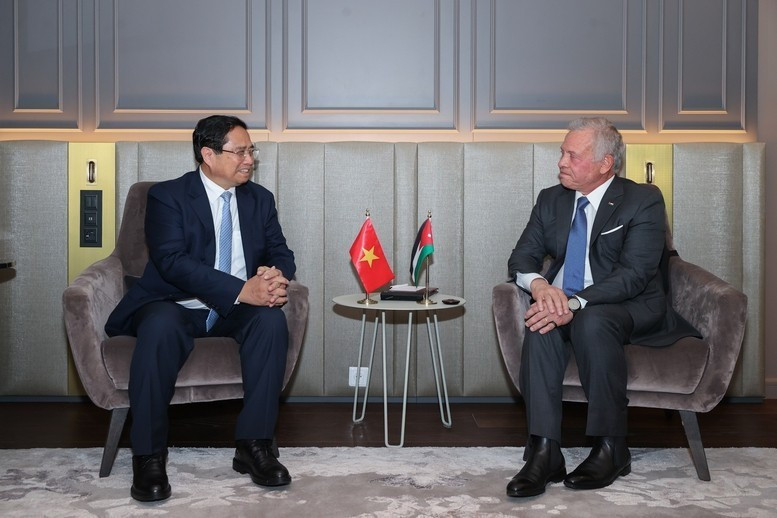 Prime Minister Pham Minh Chinh meets with King Abdullah II bin Al-Hussein of Jordan on the occasion of attending the 3rd United Nations Ocean Conference (UNOC 3) in Nice, France, on June 8, 2025. (Photo: Nhat Bac/VGP)