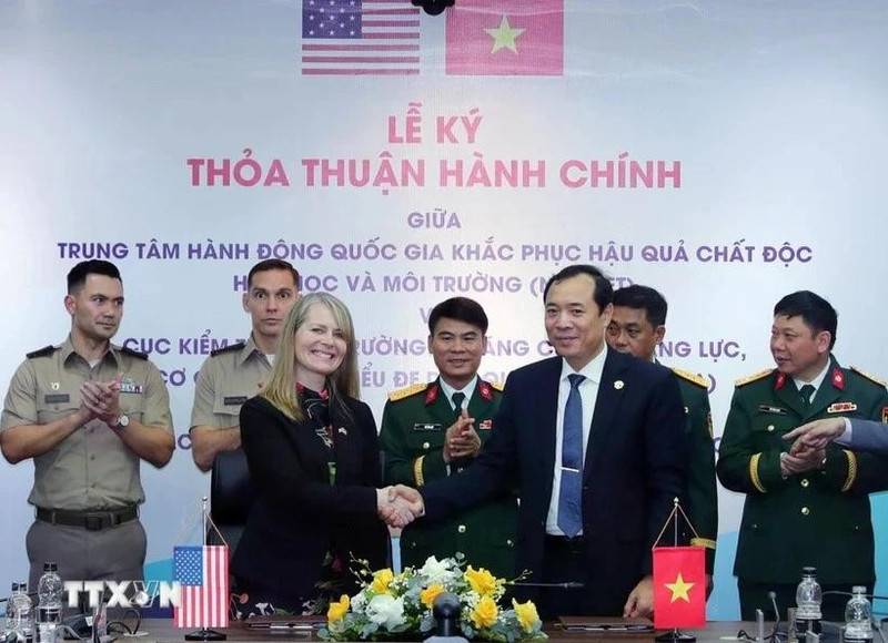 At the signing ceremony (Photo: VNA)