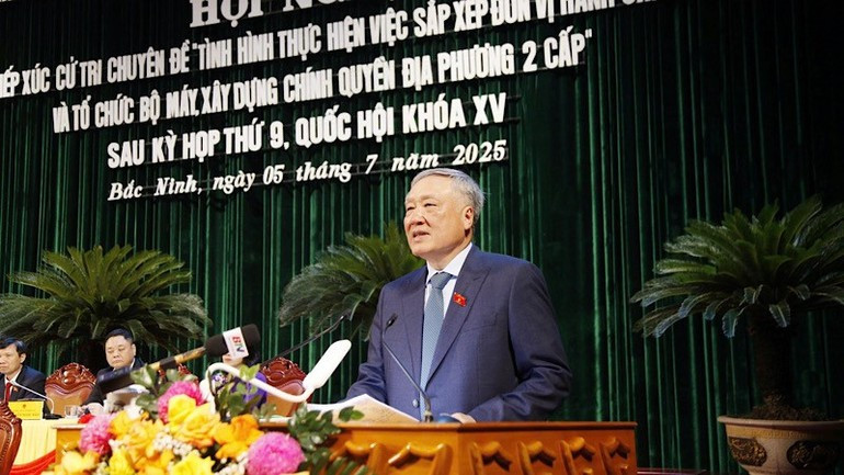 Permanent Deputy Prime Minister Nguyen Hoa Binh speaking at the meeting (Photo: NDO)