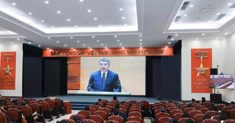Party members of the Viet Nam News Agency attend the event via videoconferencing on February 7. (Photo: VNA)
