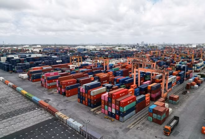 The cargo storage area at Tan Vu Port in Hai Phong city. (Photo: VNA)