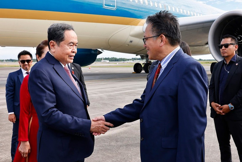 NA Chairman Tran Thanh Man arrives in Kuala Lumpur on September 16 afternoon. (Photo: VNA)