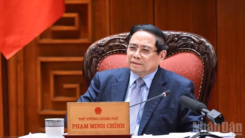 Prime Minister Pham Minh Chinh speaks at the meeting of the Government’s standing members in Ha Noi on March 21. (Photo: VNA)