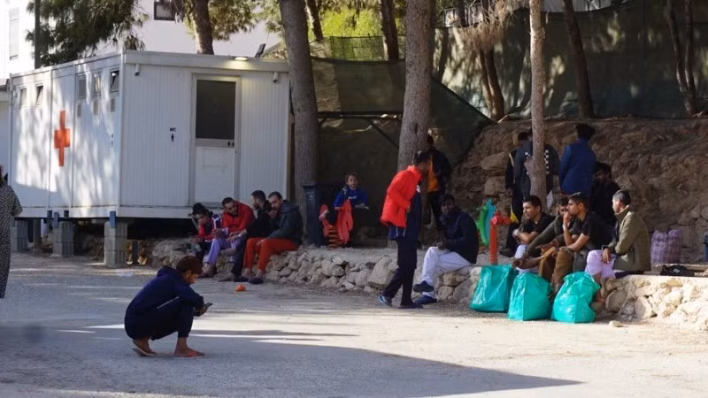 Migrants at a reception centre on Lampedusa Island, the southernmost island of Italia. (Photo: Xinhua)